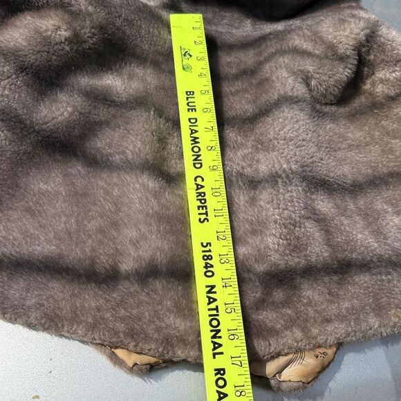 Elegant Gray Fur Shawl - Picture 9 of 9